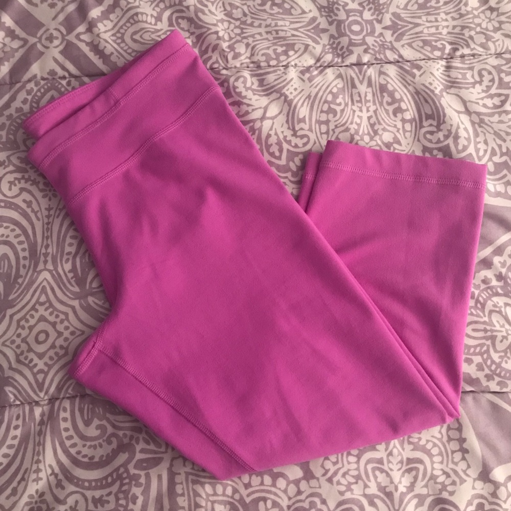 {Under Armour} Crop Leggings